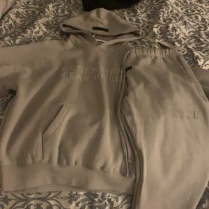 Essentials sets and jogger